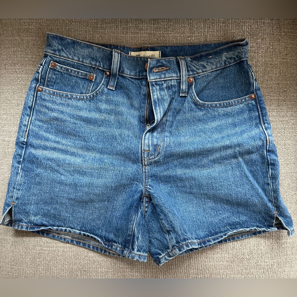 Madewell denim shorts mid length size 24